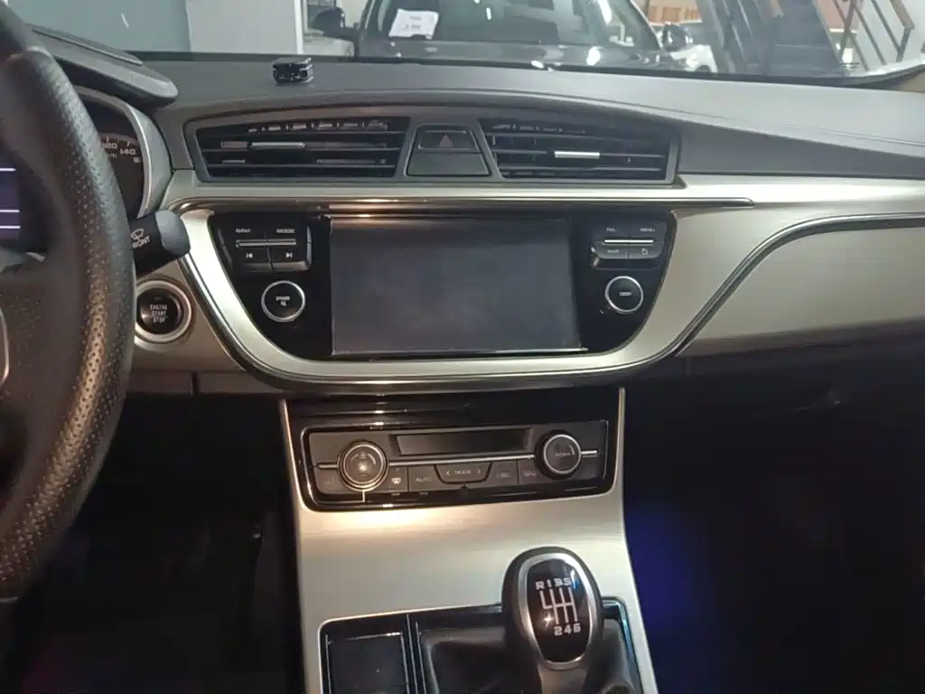 Geely Emgrand GL — миниатюра 13