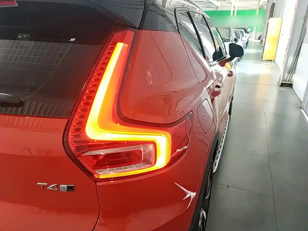 Volvo XC40 — миниатюра 8