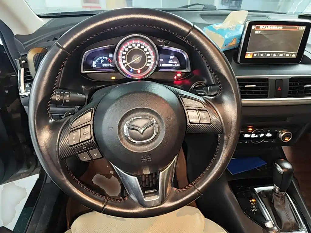 Mazda 3 Axela — миниатюра 11