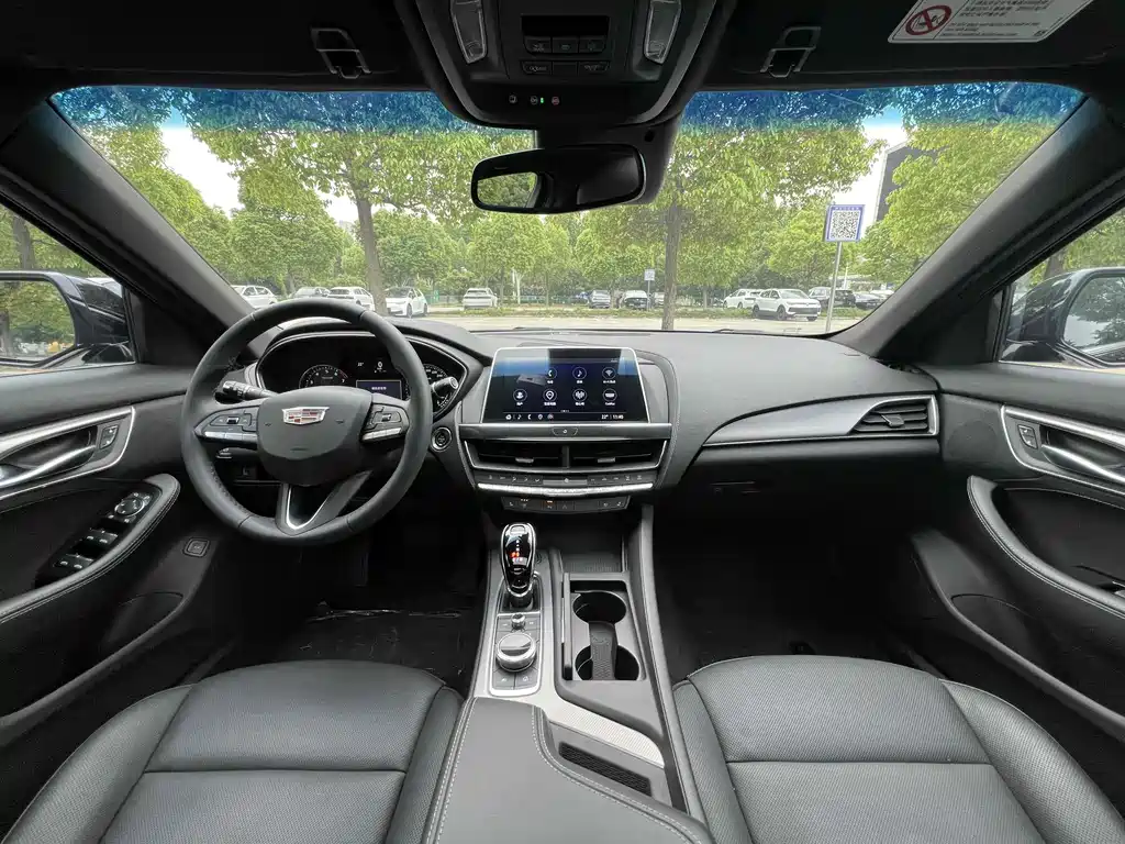 Cadillac CT5 — миниатюра 5