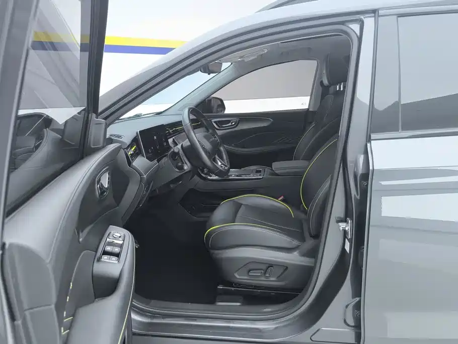 Roewe RX5 — миниатюра 9