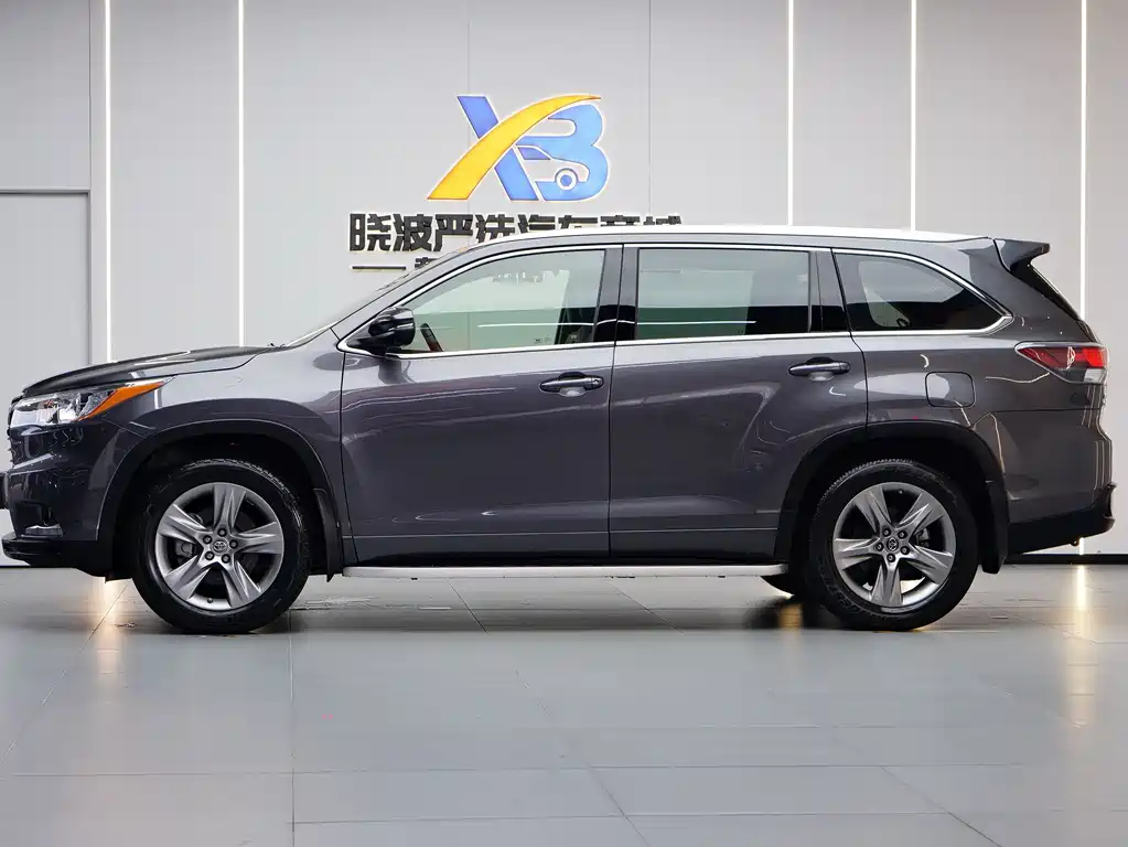 Toyota Highlander 2015 2.0T Luxury 7 мест