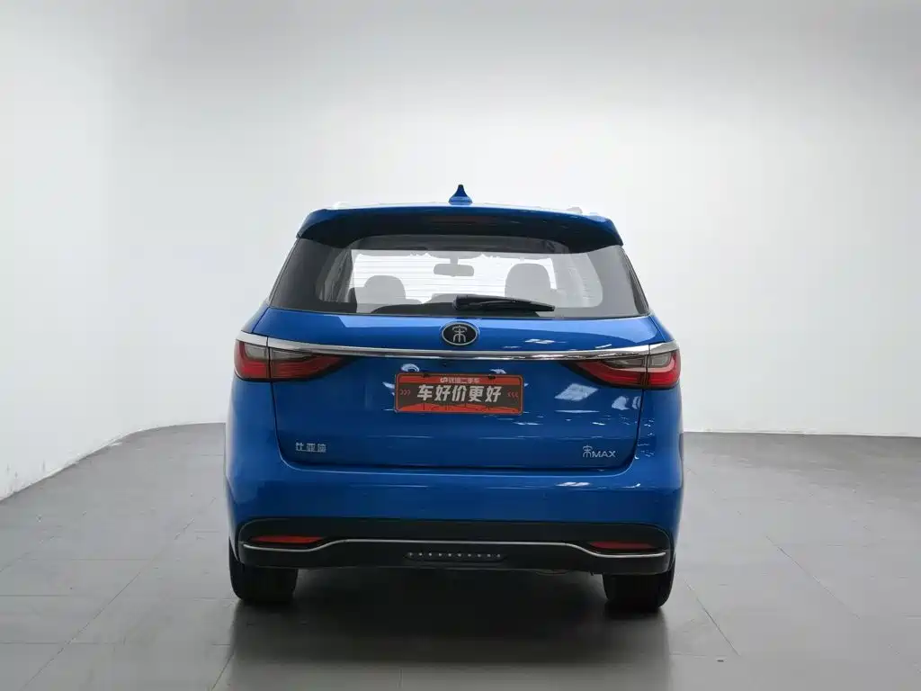 BYD MAX — миниатюра 4