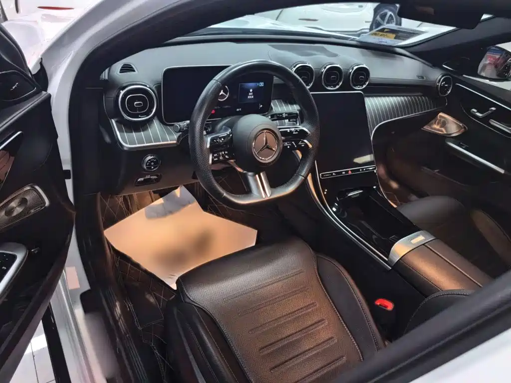 Mercedes-Benz C-Class — миниатюра 3