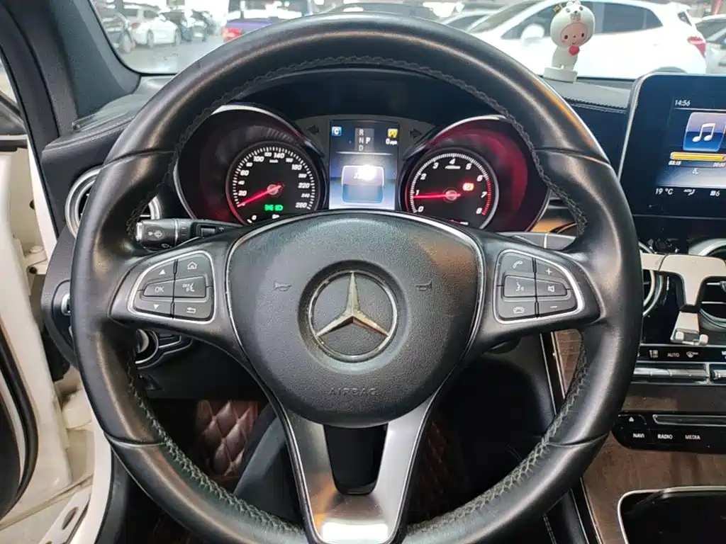 Mercedes-Benz GLC — миниатюра 11
