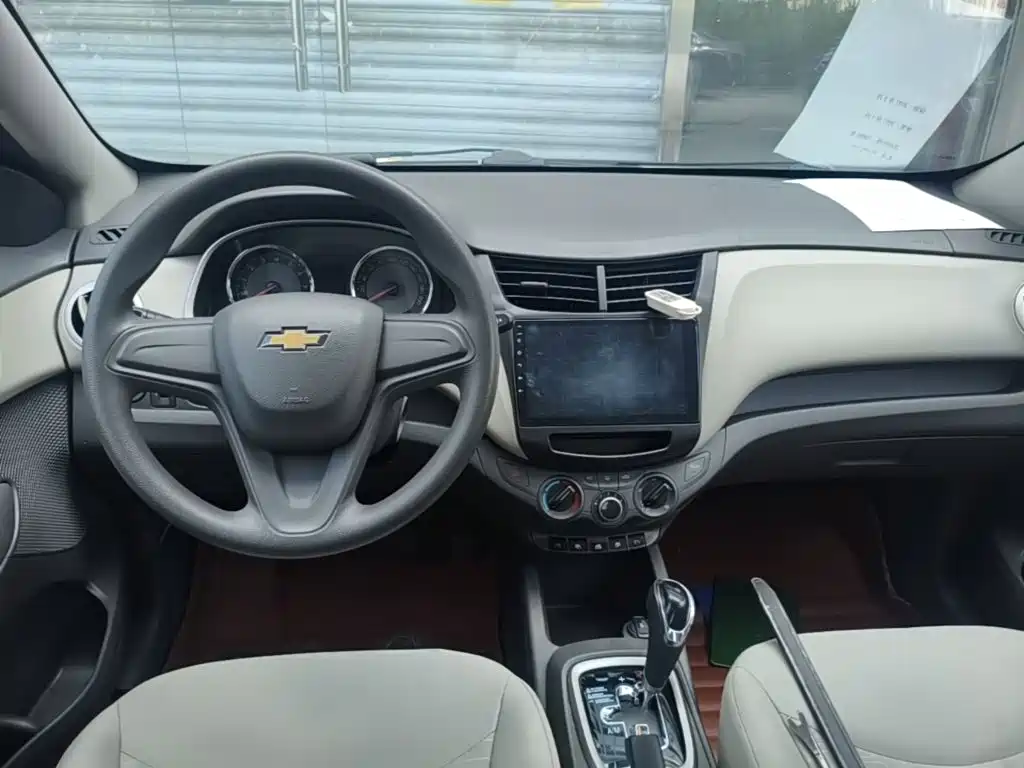Chevrolet Sail — миниатюра 10