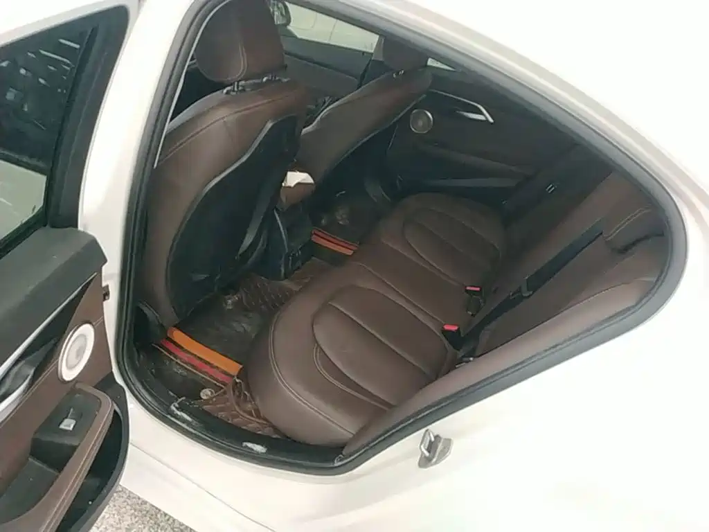 BMW 1 Series — миниатюра 17