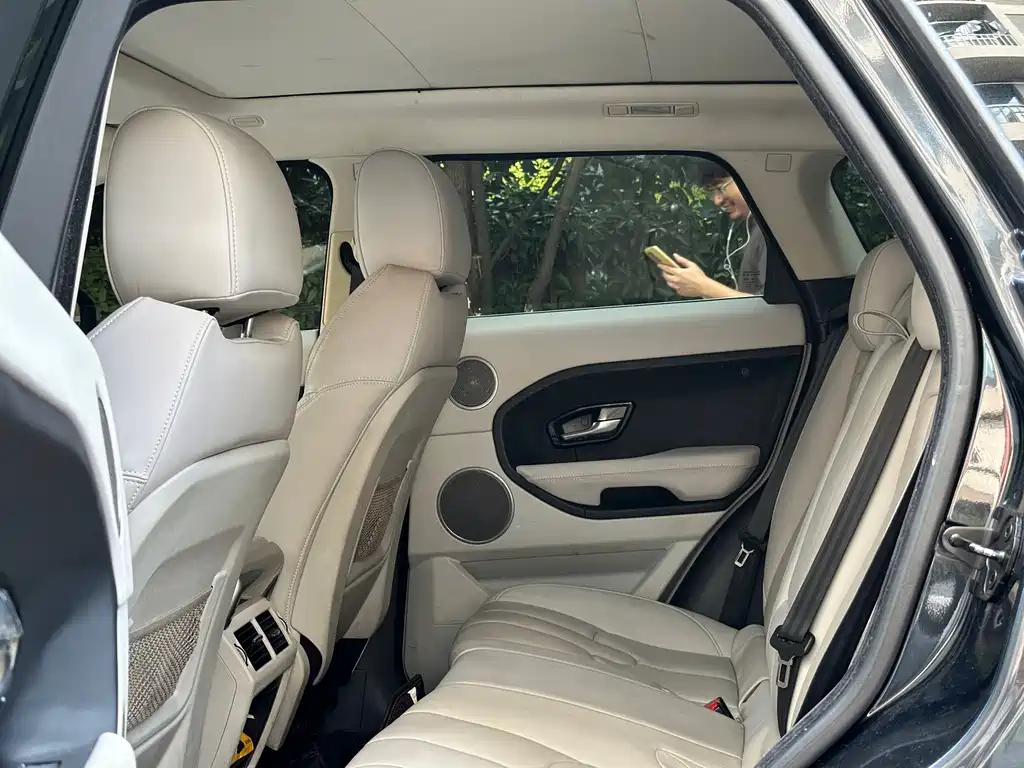 Land Rover Evoque (Import) — миниатюра 14