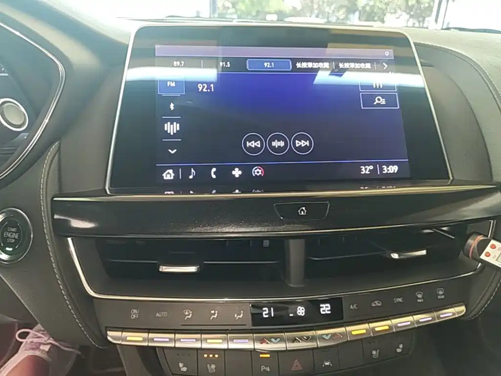 Cadillac CT5 — миниатюра 13
