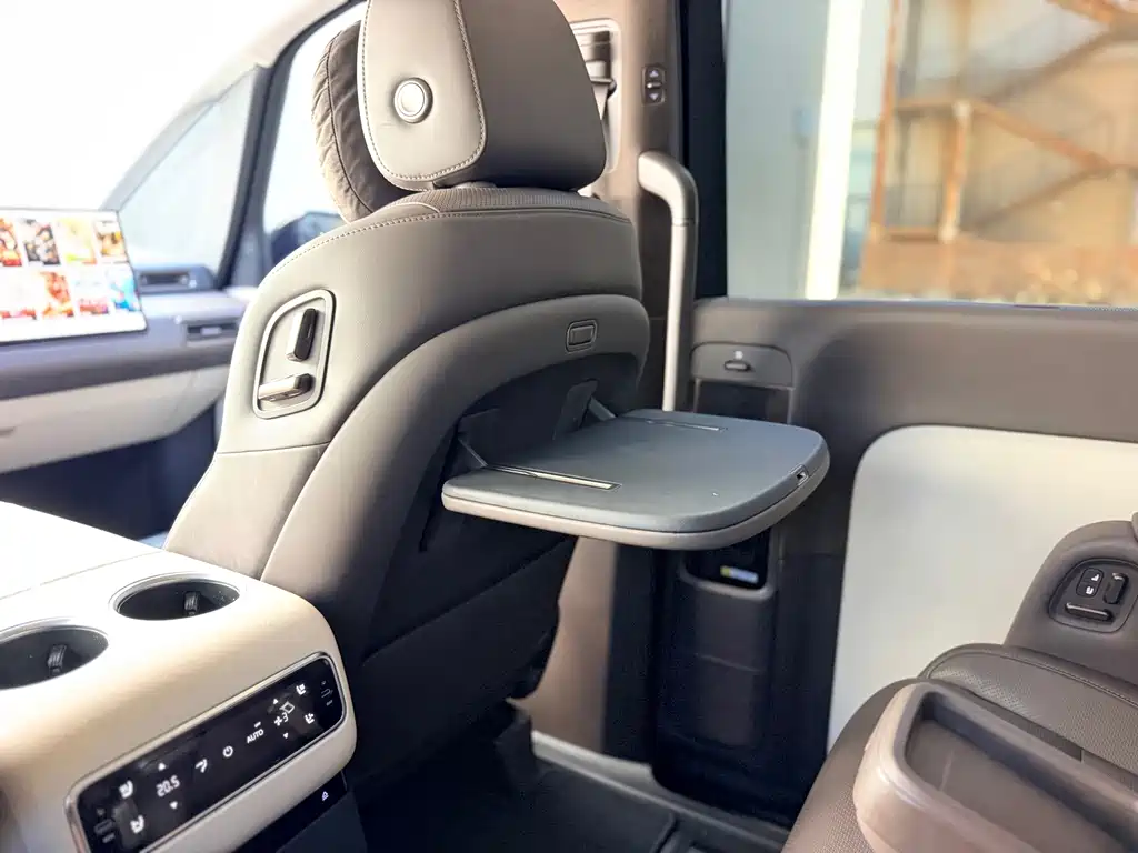Li Auto Li MEGA — миниатюра 38