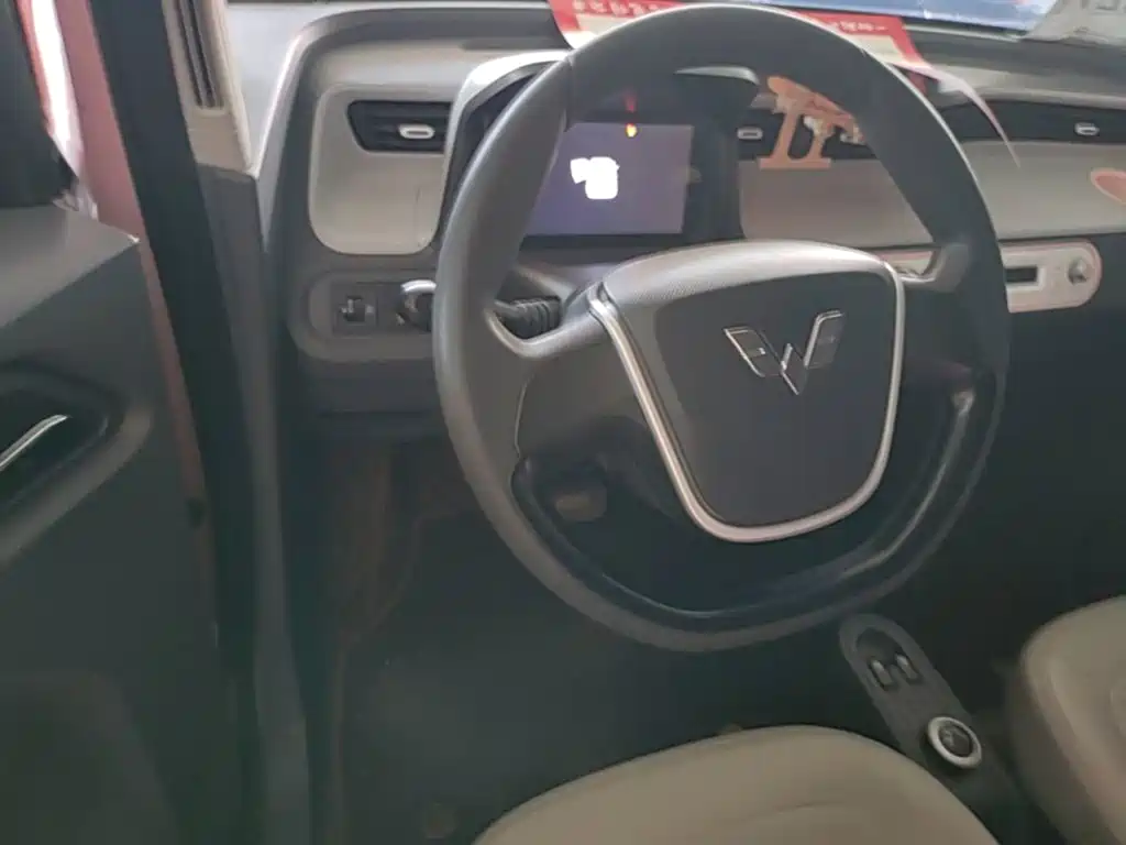 Wuling MINIEV — миниатюра 11