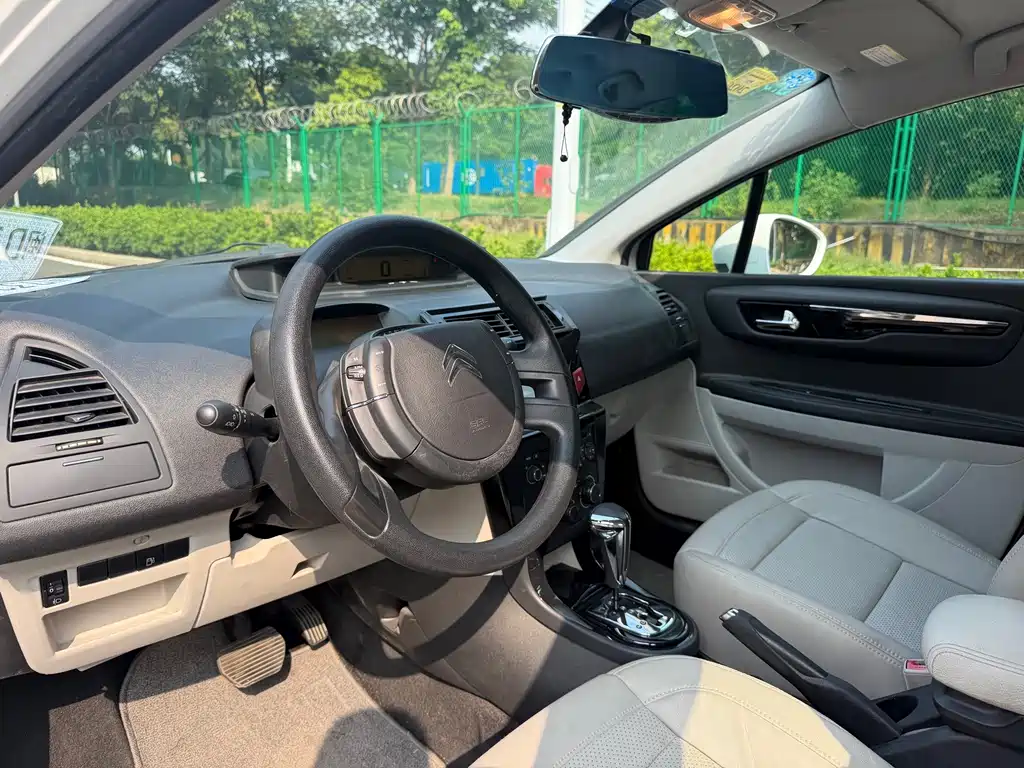 Citroen C-Quatre — миниатюра 7