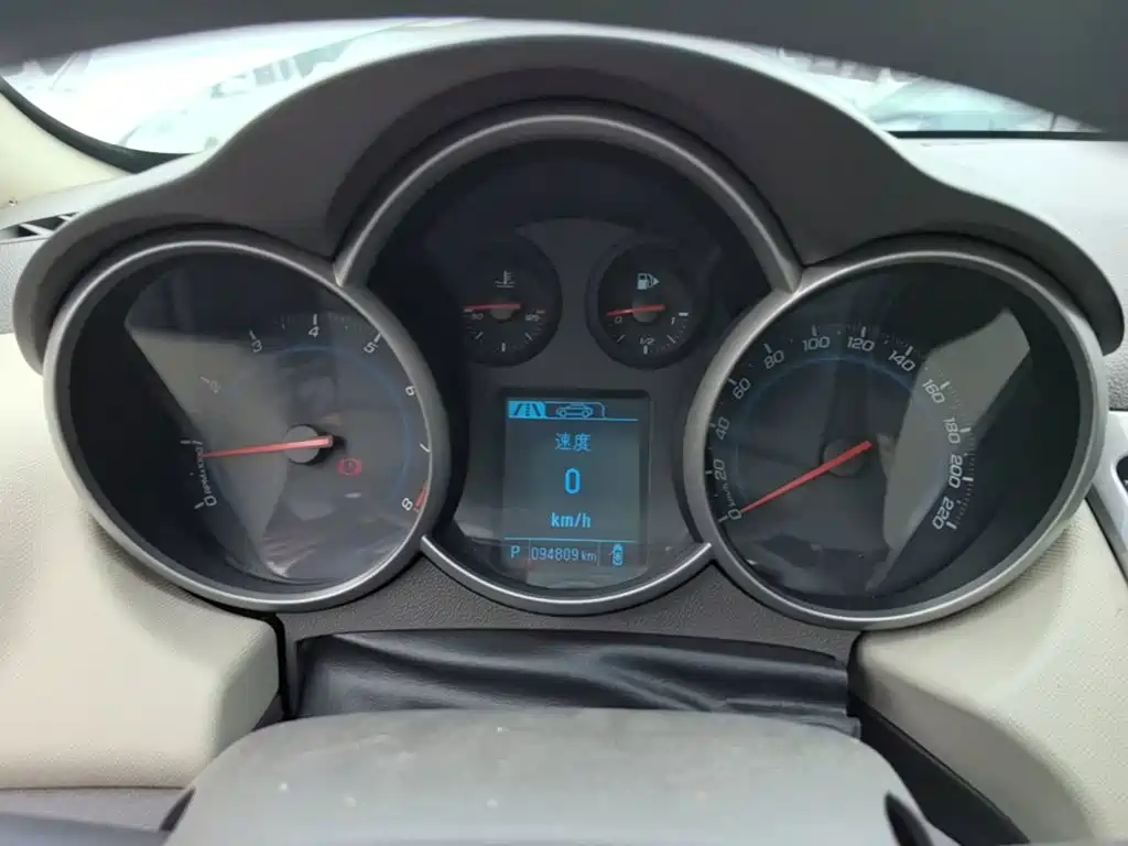 Chevrolet Cruze — миниатюра 12
