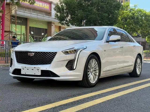 CADILLAC  CT6 2022