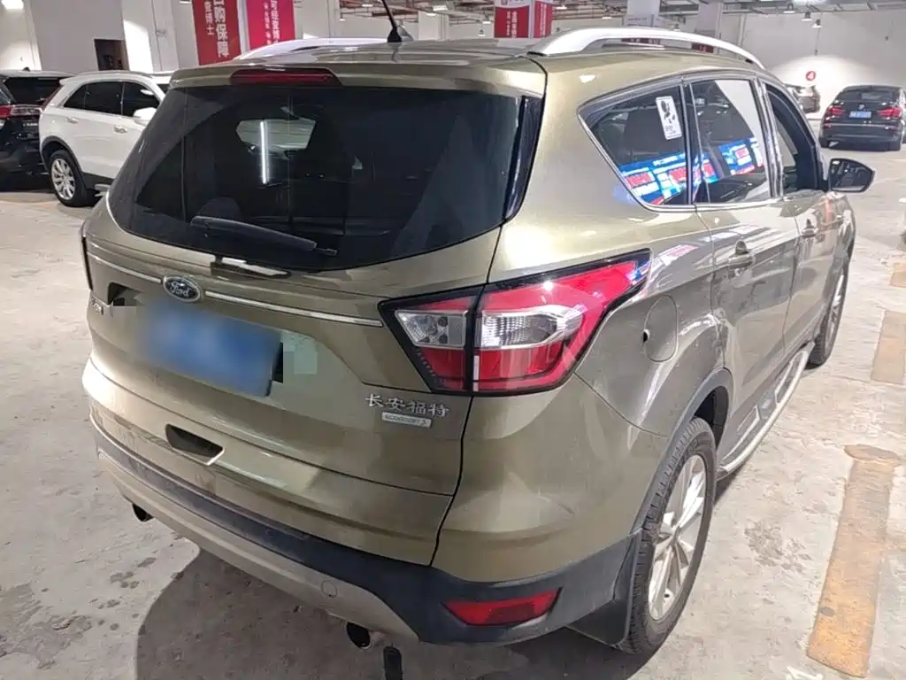 Ford Kuga — миниатюра 7
