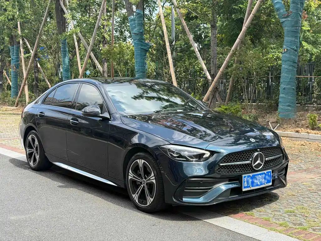 Mercedes-Benz C-Class — миниатюра 11