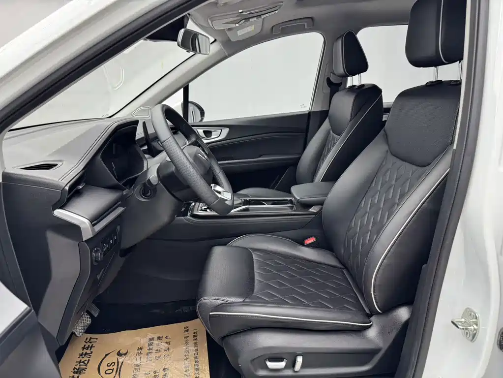 Wuling Jiachen — миниатюра 7