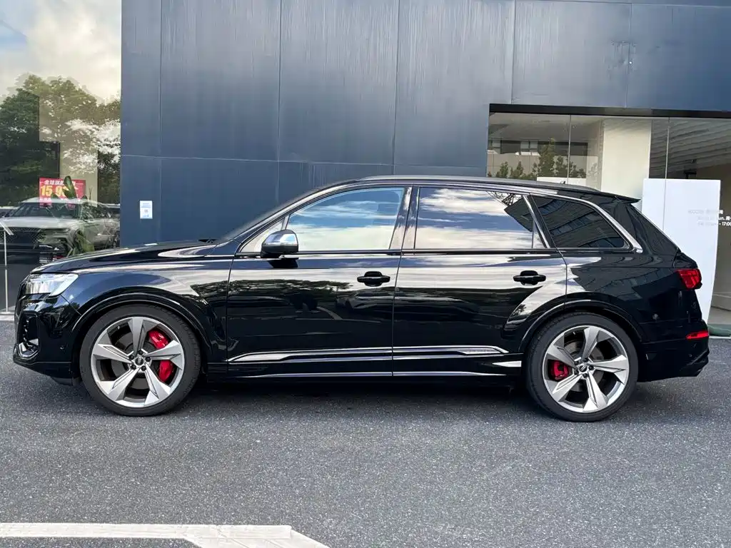 Audi SQ7 — миниатюра 4