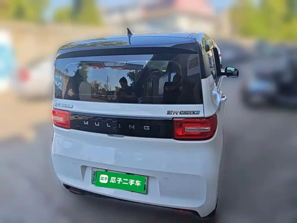 Wuling MINIEV — миниатюра 5