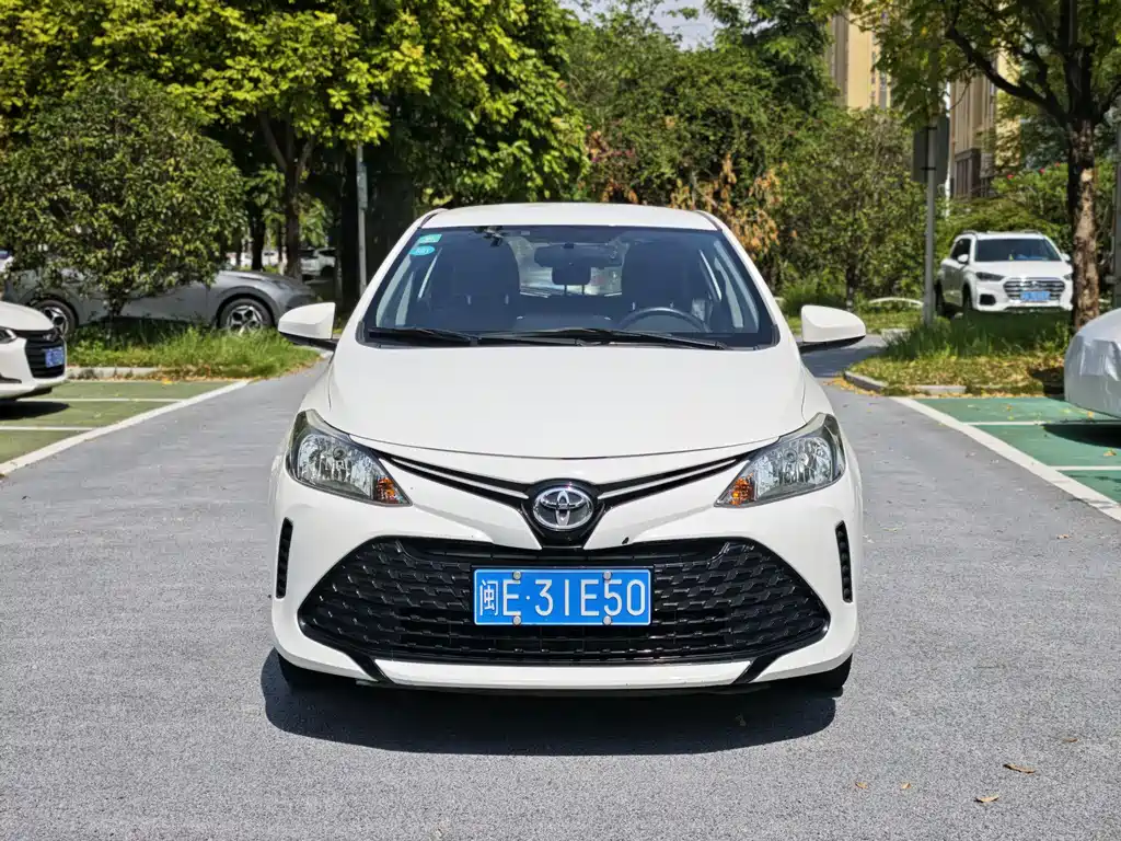 Купить Toyota Vios FS