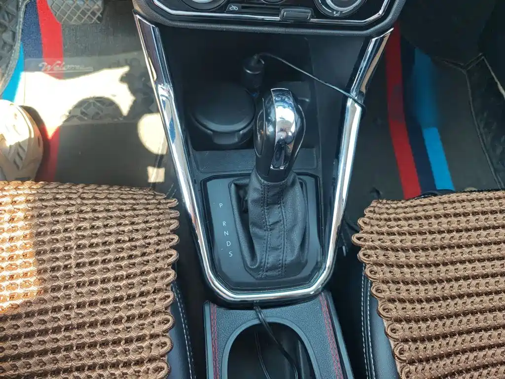 Volkswagen Jetta — миниатюра 10