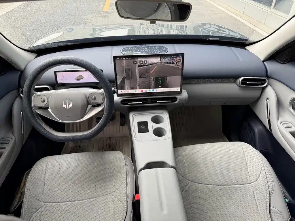 Leapmotor Leapmotor A10 — миниатюра 9