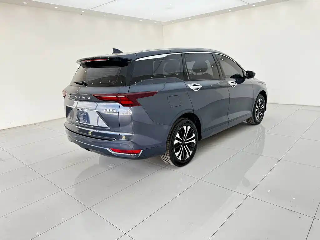 Wuling Victory — миниатюра 8