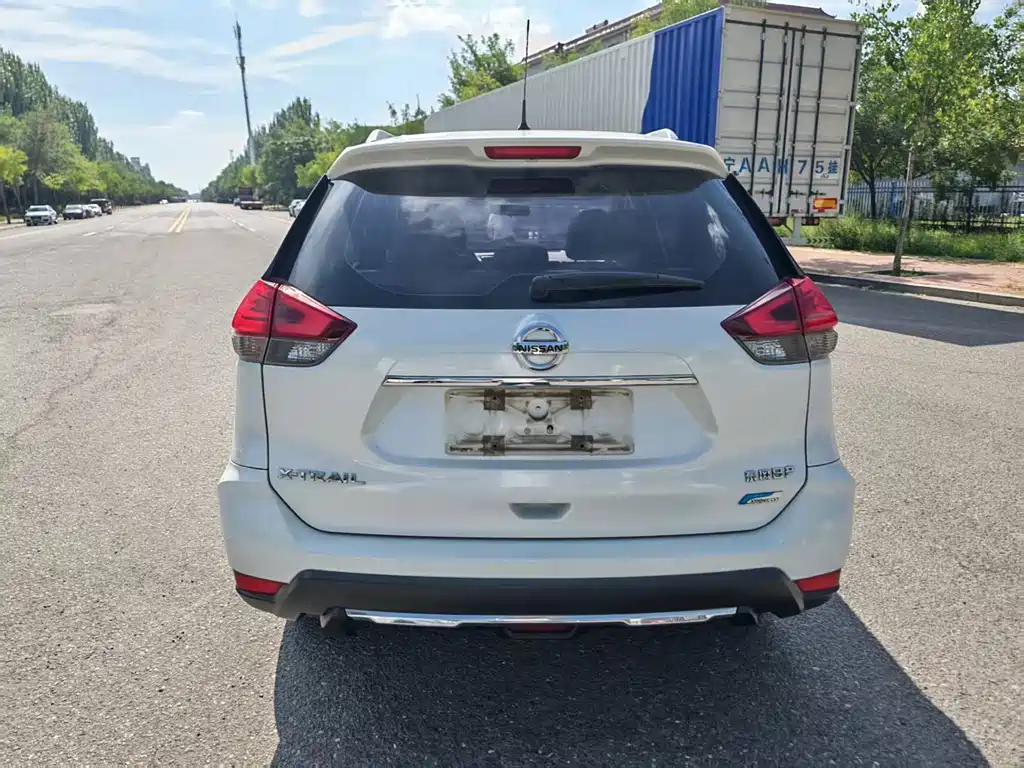 Nissan X-Trail — миниатюра 8