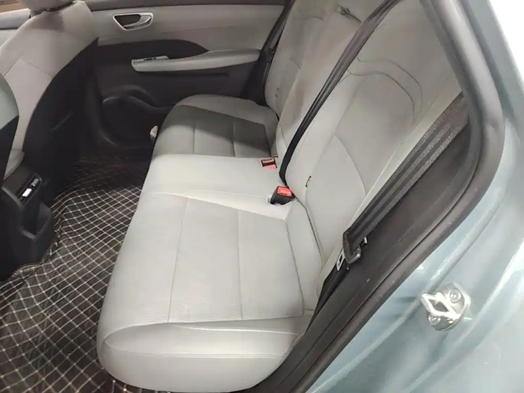 Roewe Young Wai D6 — миниатюра 17