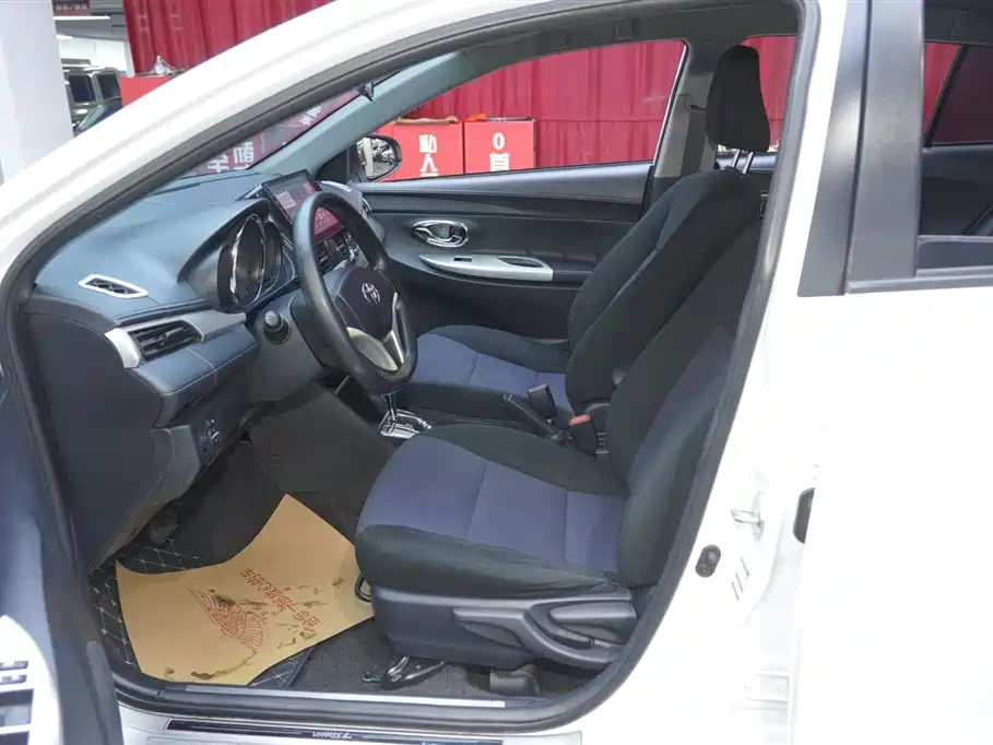 TOYOTA YARIS L ZHIXUAN
