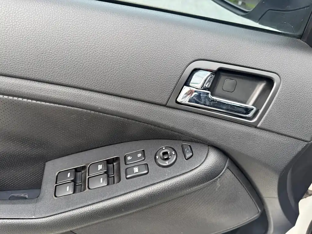 Kia K5 — миниатюра 15