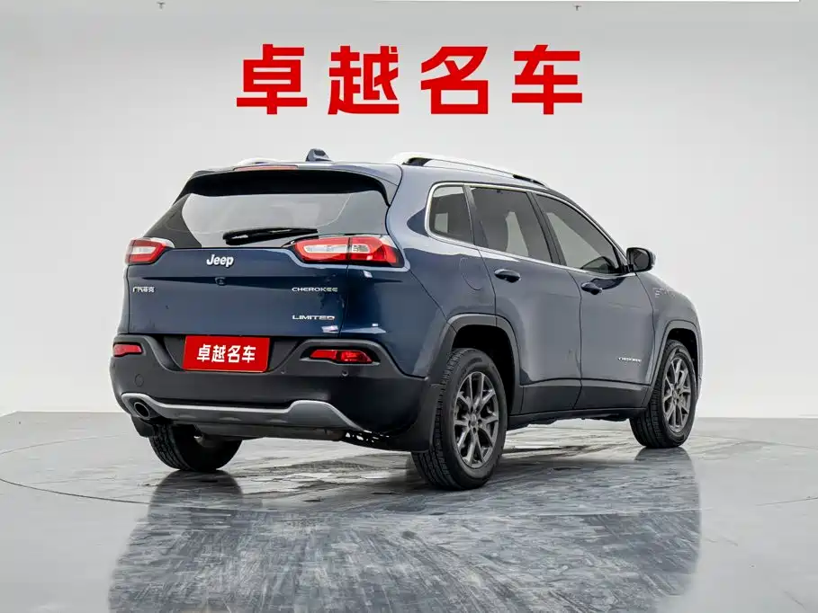 Jeep Cherokee — миниатюра 4