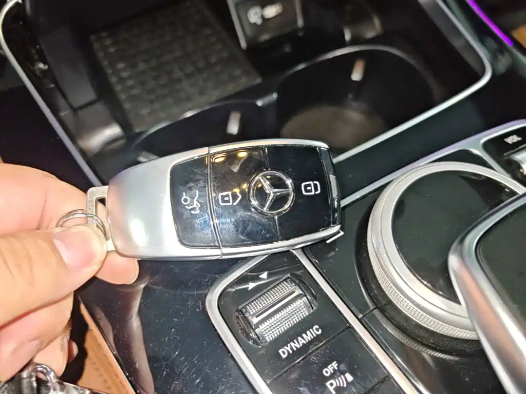 Mercedes-Benz E-Class — миниатюра 9