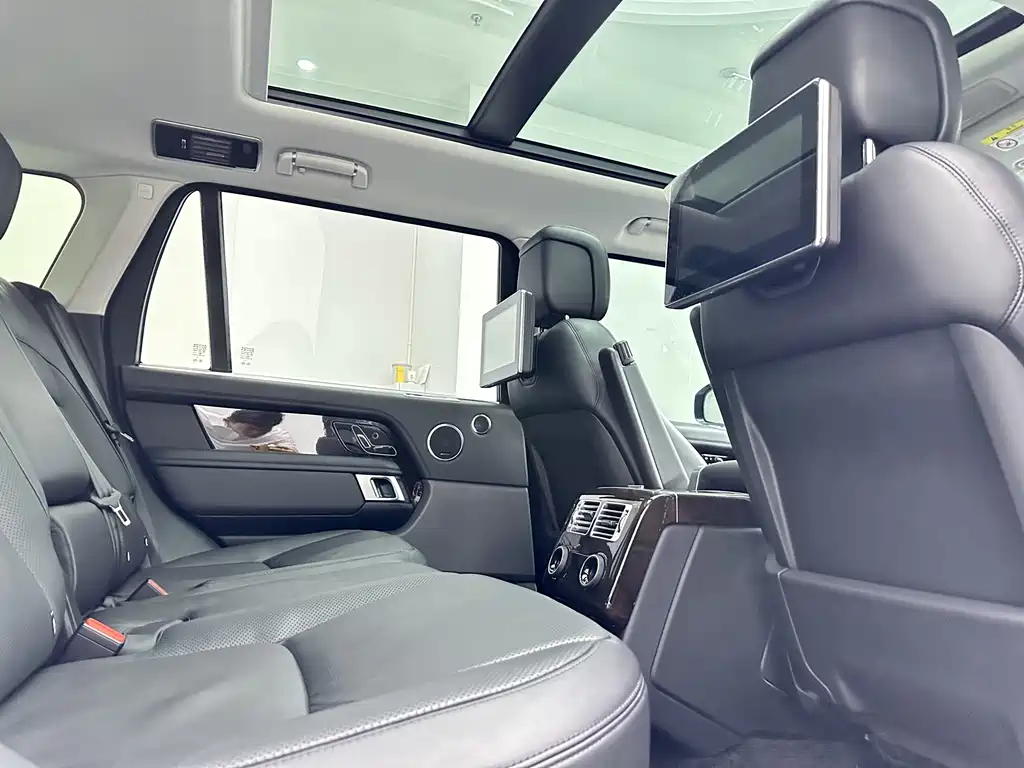 Land Rover Range Rover — миниатюра 14