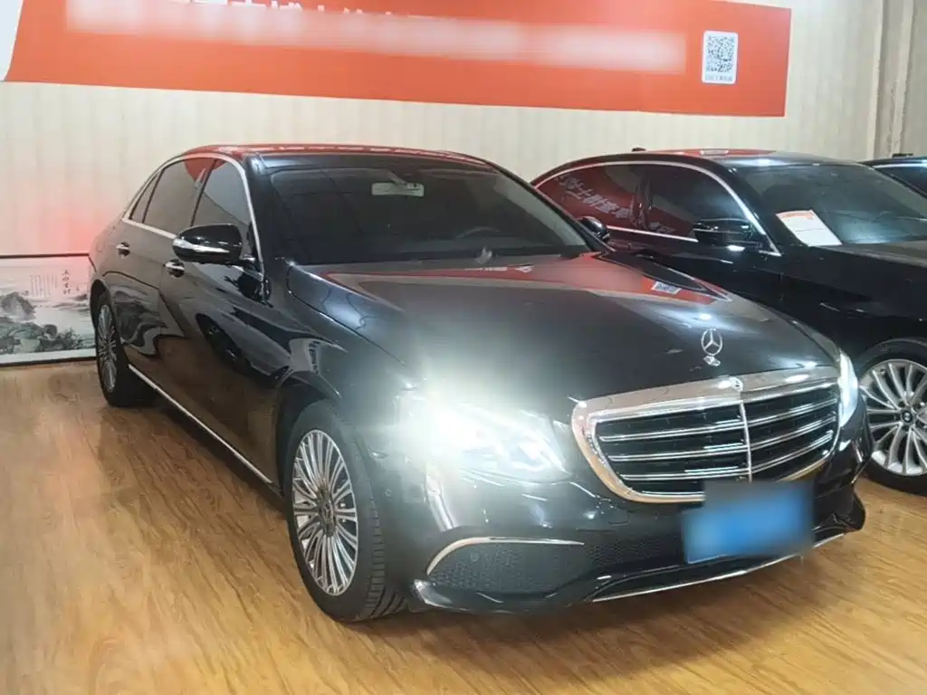 Mercedes-Benz E-Class — миниатюра 4
