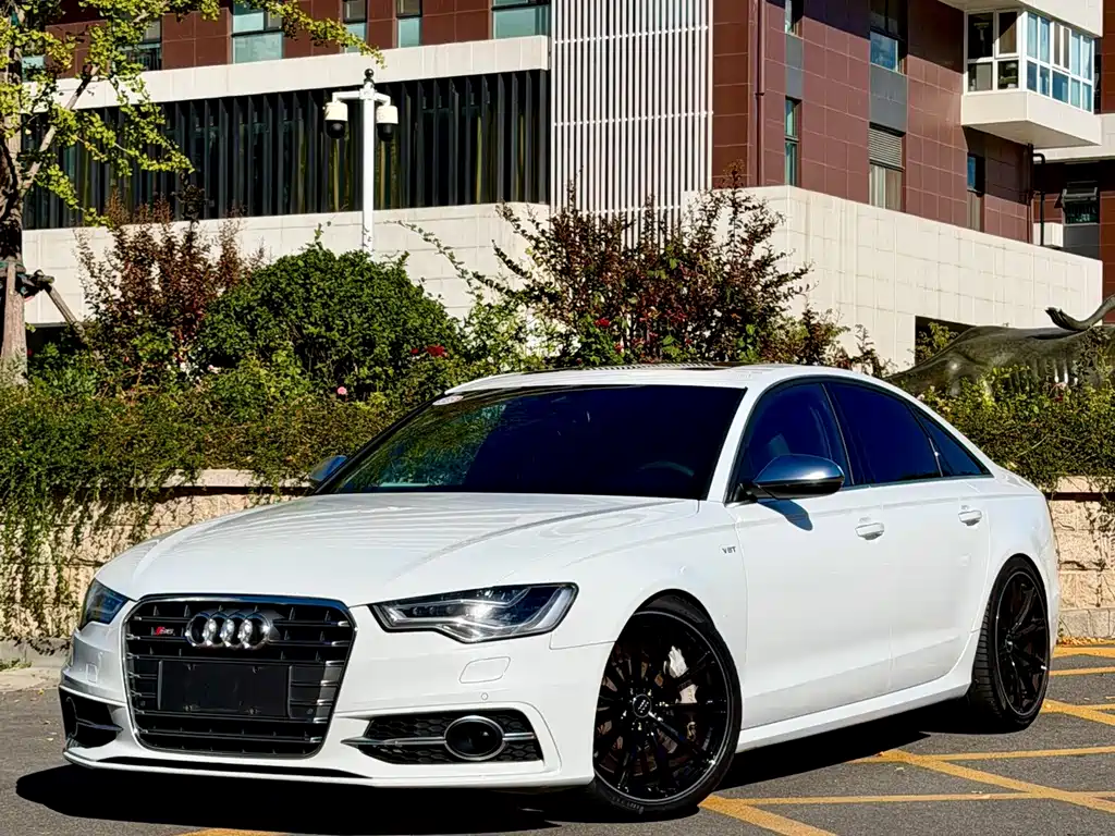 Audi S6