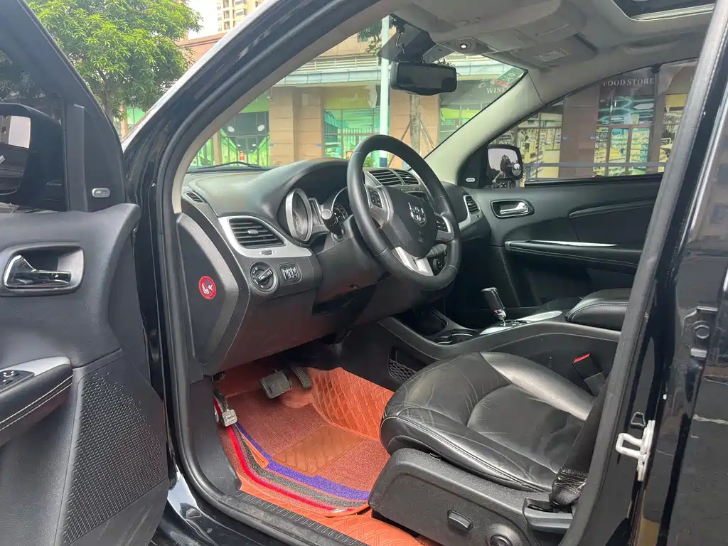 Dodge Journey — миниатюра 9