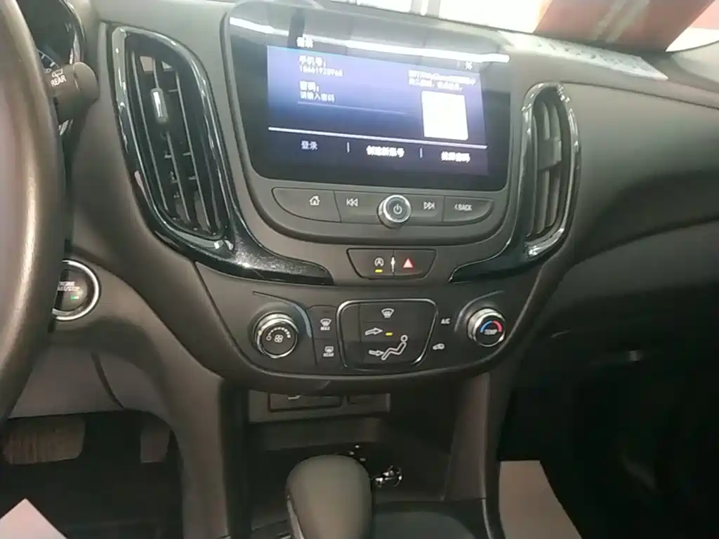 Chevrolet Equinox — миниатюра 13
