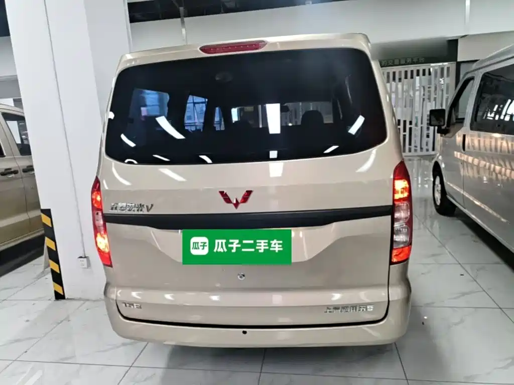 Wuling Hongguang V — миниатюра 6