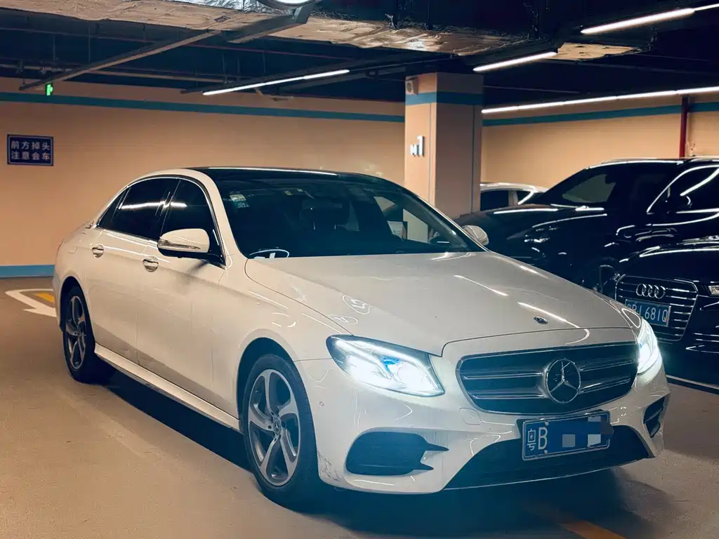 Mercedes-Benz E-Class — миниатюра 3