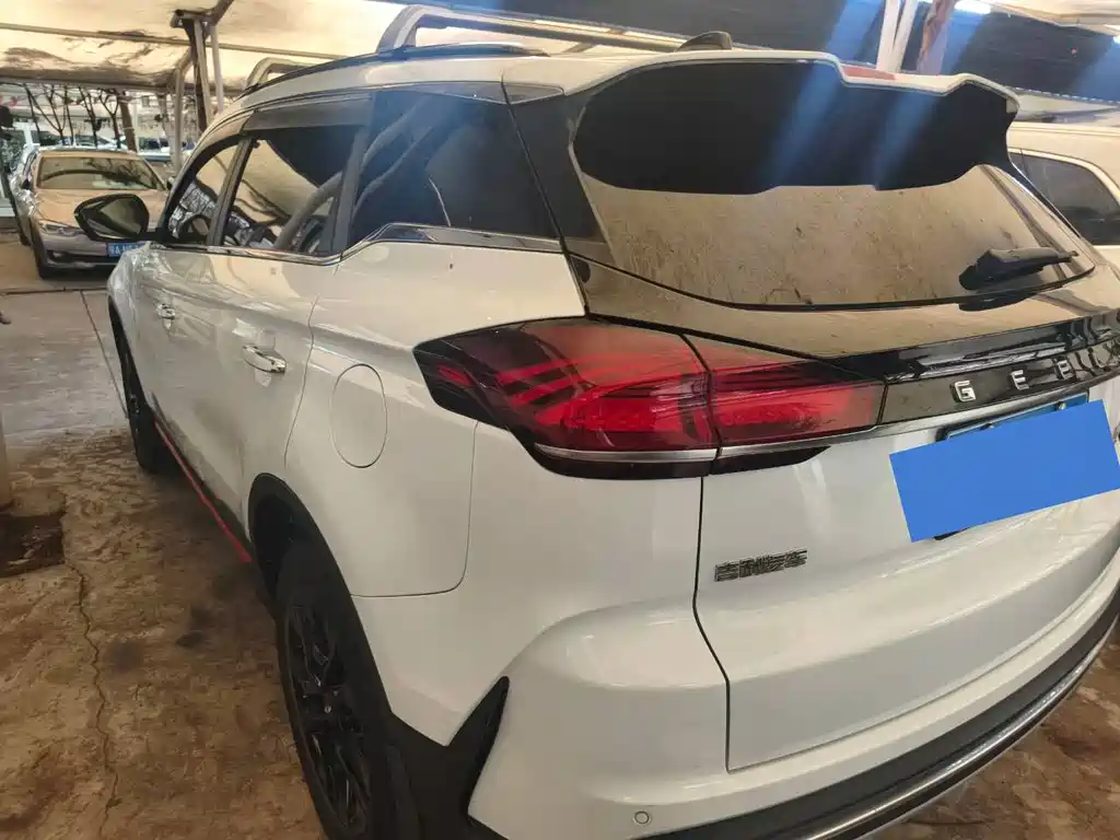 Geely Boyue — миниатюра 13