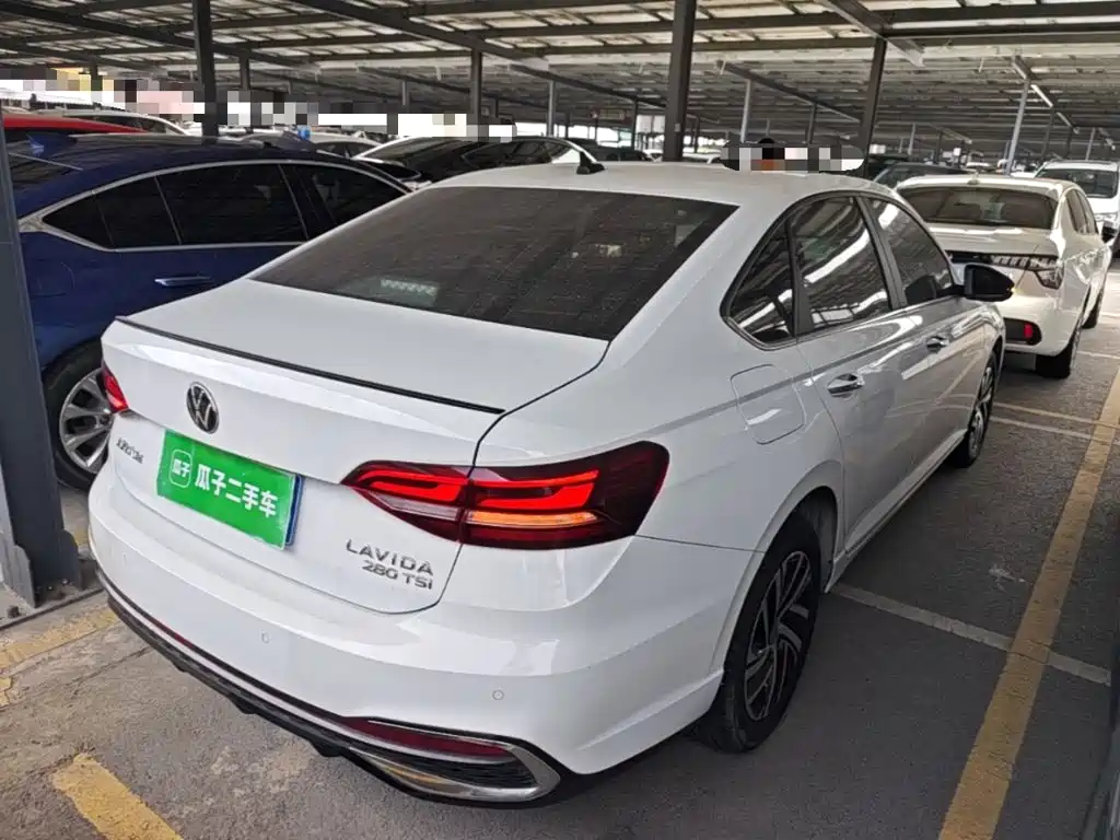Volkswagen Lavida — миниатюра 7