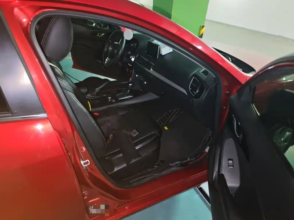 Mazda 3 Axela — миниатюра 18