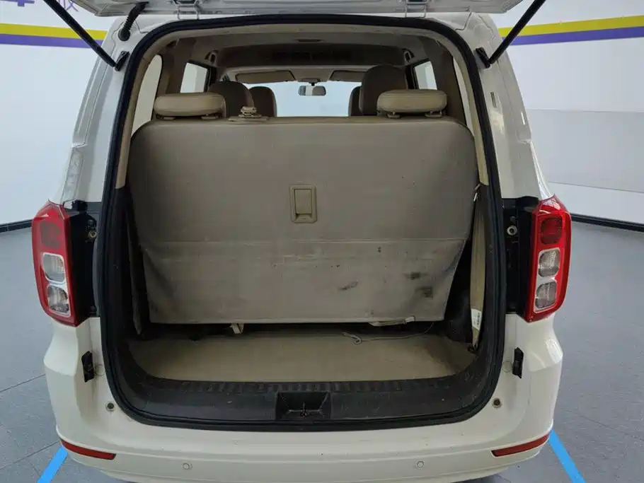 Wuling Hongguang — миниатюра 4