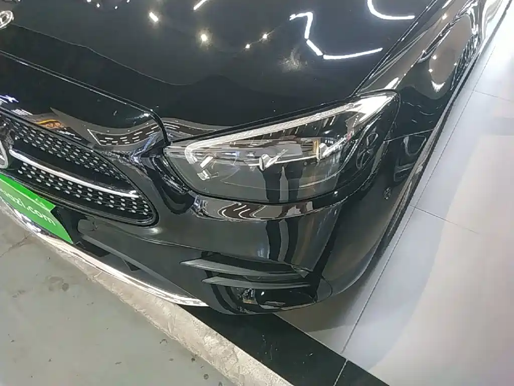 Mercedes-Benz E-Class — миниатюра 24