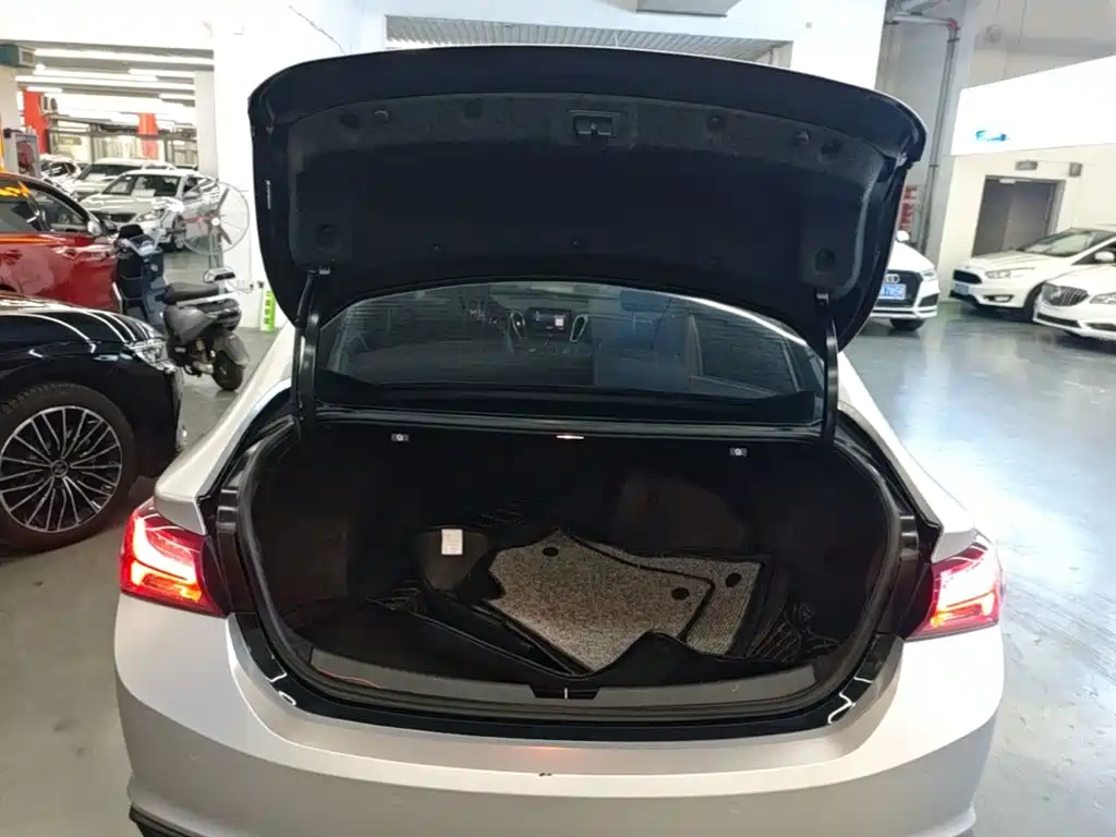 Chevrolet Malibu XL — миниатюра 19