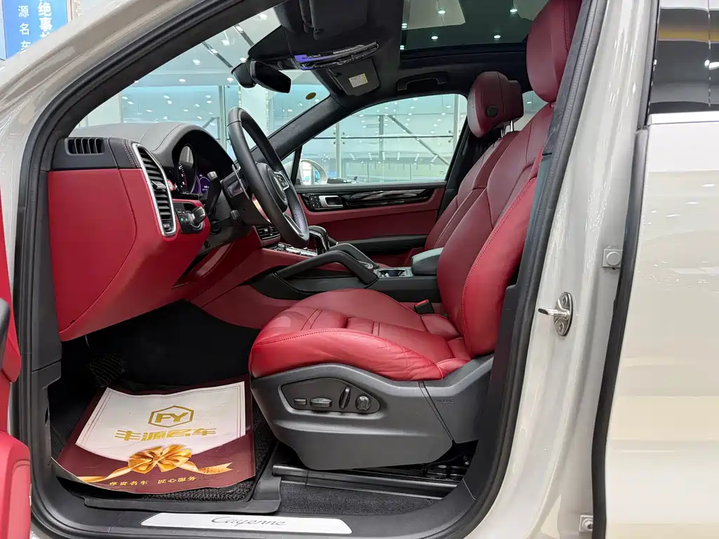Porsche Cayenne — миниатюра 4