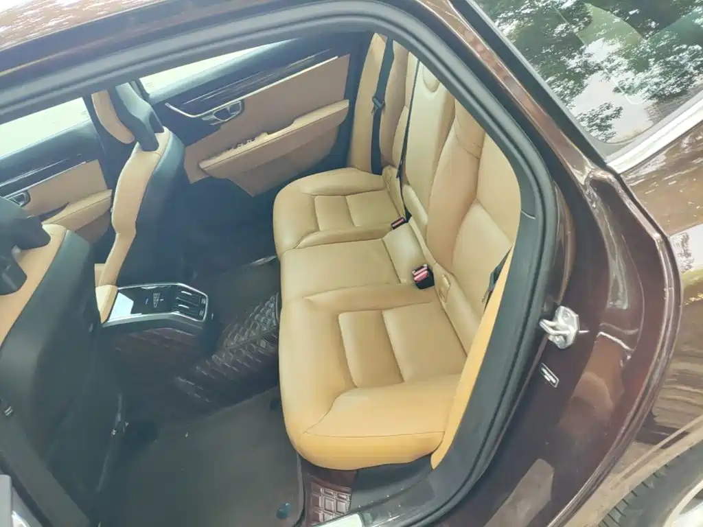 Volvo S90 — миниатюра 17