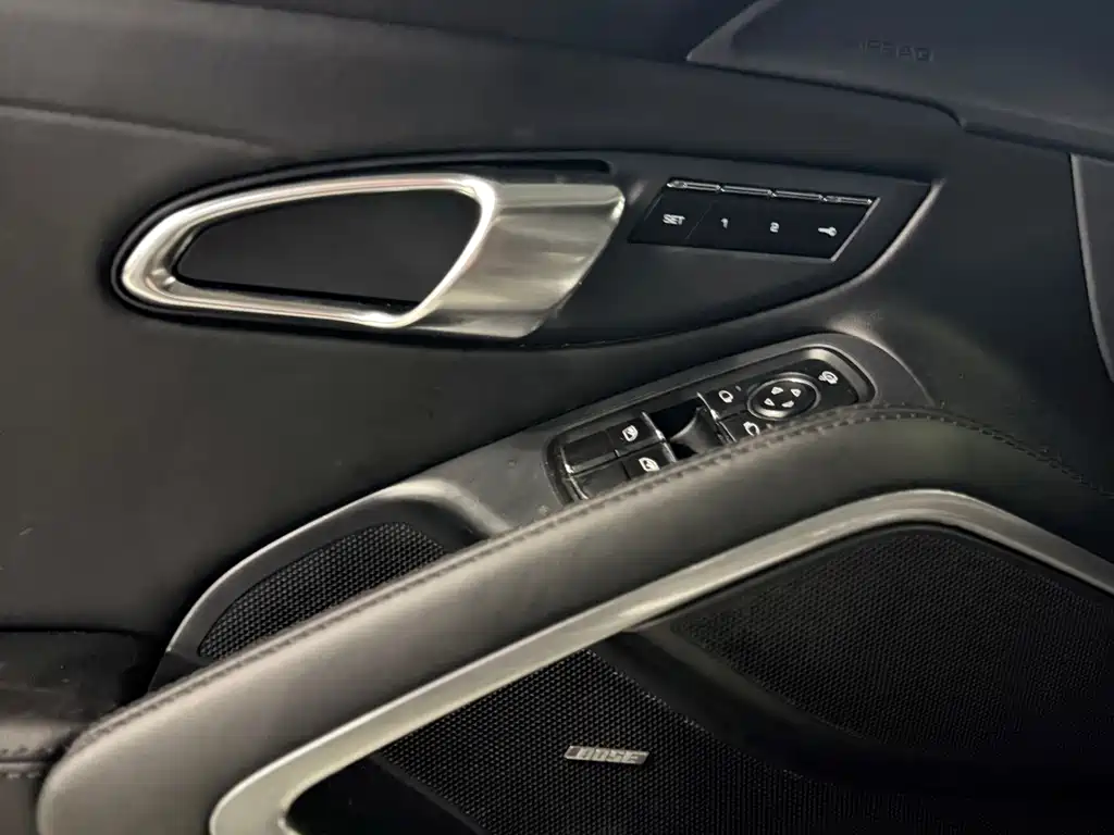Porsche Cayman — миниатюра 10