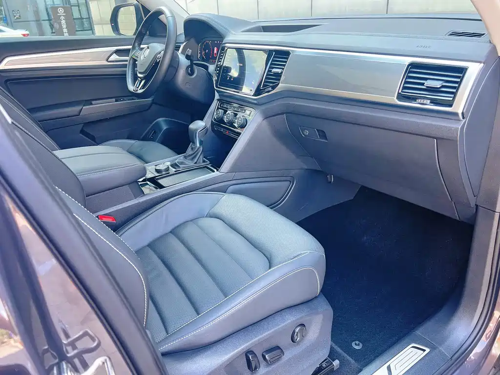 Volkswagen Teramont — миниатюра 8